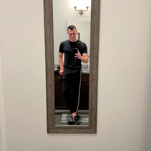 Meet your Posher, Nicholas - Picture 3 of 3